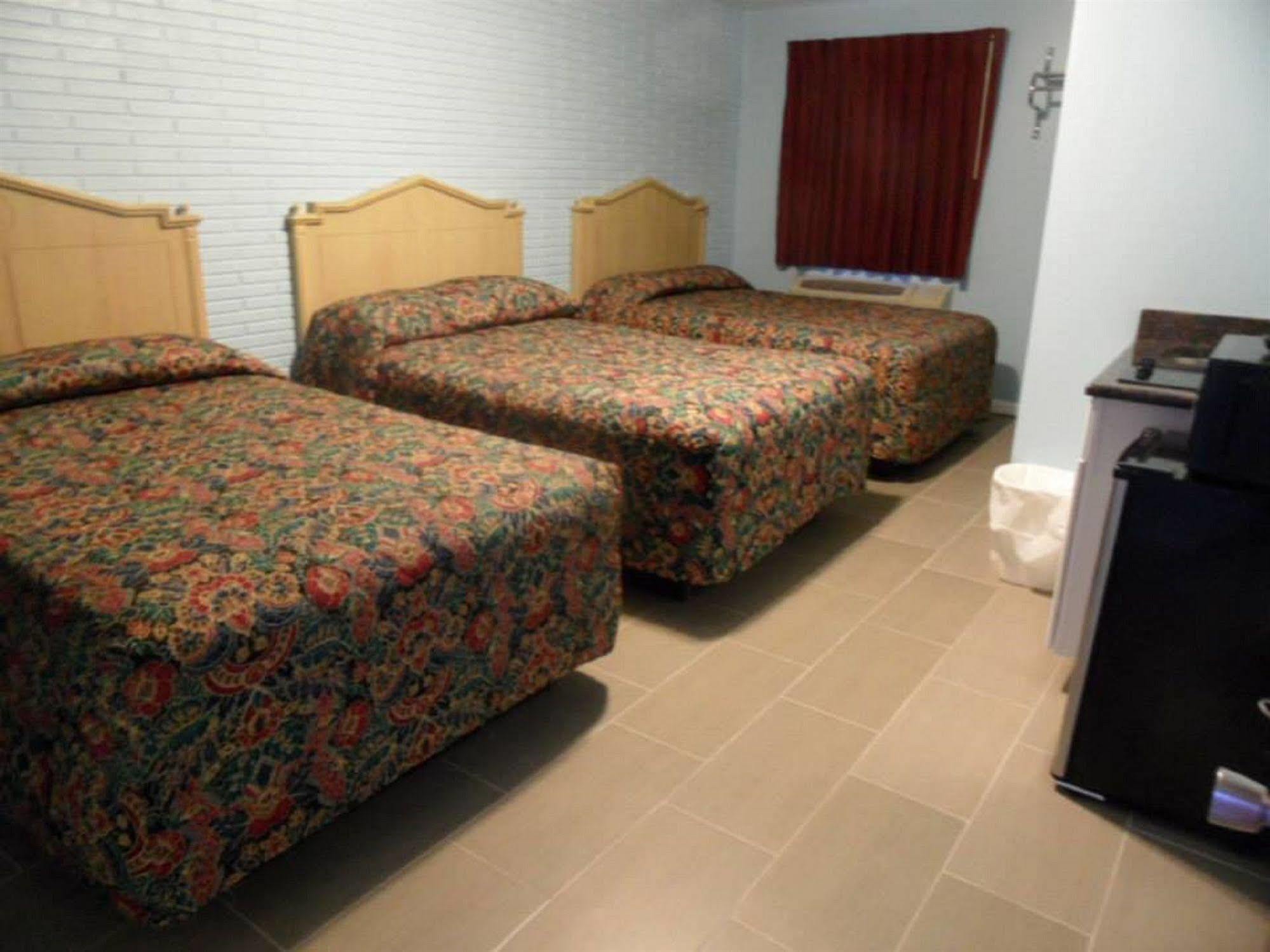 Franklin Terrace Motel Сийсайд Хайтс Екстериор снимка