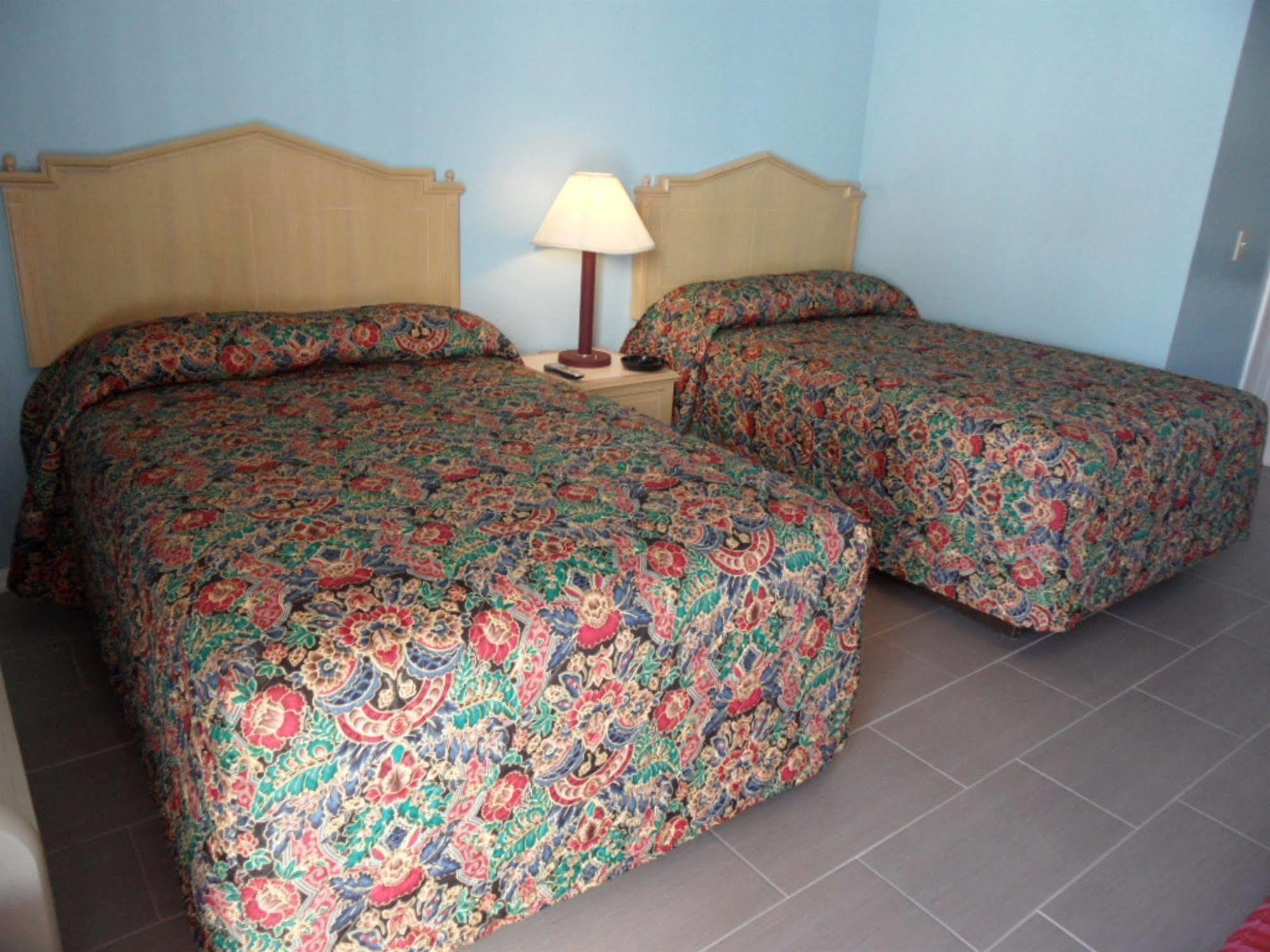Franklin Terrace Motel Сийсайд Хайтс Екстериор снимка
